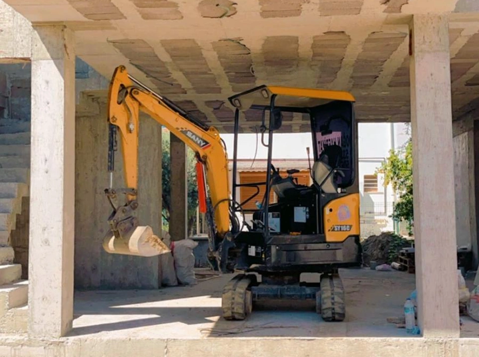 Karabağlar Mini Kepçe Kiralama